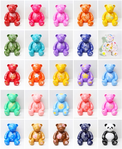 Lucky Bear Collection(2016), 각각 32×32×32cm, 조형작업 후 폴리에 오일.