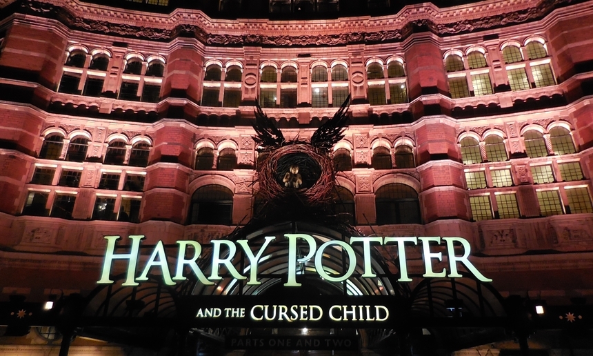 연극 ‘해리포터-저주받은 아이’를 공연하고 있는 런던 팰리스 극장.