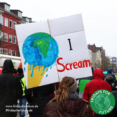 덴마크에서 시작돼 전 유럽으로 확산된 청소년들의 기후 관련 휴업 시위. ‘미래를 위한 금요일’ 캠페인은 각 나라 및 도시 단체로 세분화돼 금요일 휴업 시위를 이끌고 있다. 사진=Fridays for future.de 페이스북 캡처
