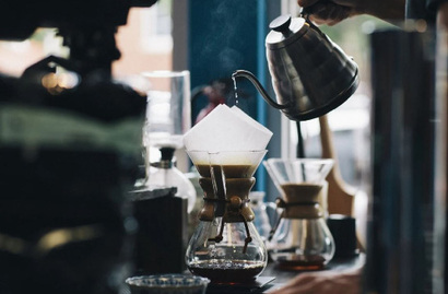 스페셜티 커피 전문 브랜드가 조만간 투자사모펀드에 인수될 예정으로 알려졌다. 커피시장의 성장세가 한계에 다다랐다는 전망이 나온다.