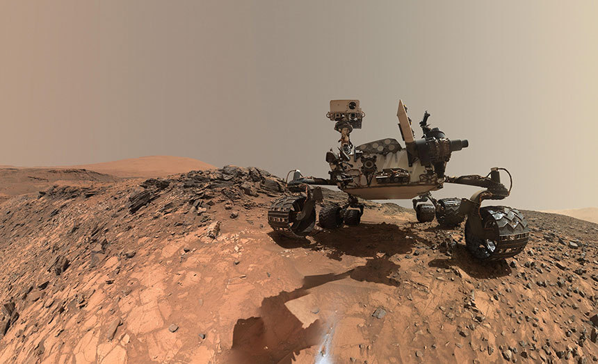 인류는 벌써 50년 가까이 이웃 행성 화성에 로봇을 보내 생명의 흔적을 쫓고 있다. 하지만 아쉽게도 실제 생명이 존재하거나 존재했다는 것을 보여주는 스모킹 건은 발견되지 않았다. 사진=NASA/JPL-Caltech/MSSS
