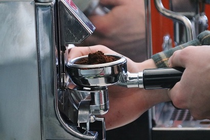 커피 소비량이 늘어나면서 커피박(커피 찌꺼기) 발생량도 늘어나고 있다. 환경부에 따르면 커피박 발생량(추정)은 2020년 35만 톤이 넘는다.