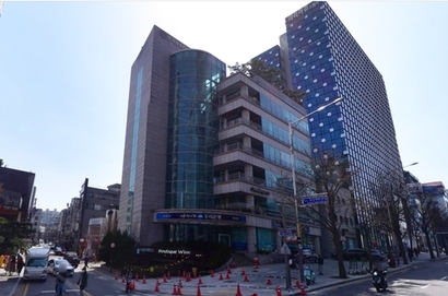 외국인 전용 카지노업체인 파라다이스가 서울 강남에 보유하던 오피스 빌딩(사진)을 1005억 원에 매각하기로 했다. 사진=네이버 지도