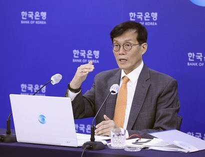 10월 12일 금융통화위원회에서 기준금리를 2.5%에서 3%로 올린 뒤 이창용 한국은행 총재가 기자간담회에서 기준금리 인상에 대해 설명하고 있다. 사진=사진공동취재단