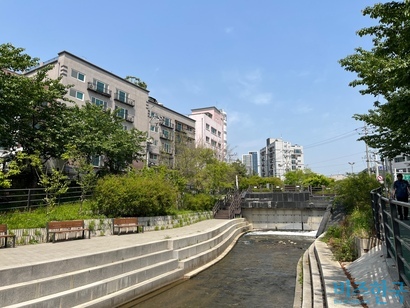 ​서울시는 신통기획으로 선정한 마천동 93-5 일대를 근처 성내천과 연계해 수세권으로 개발하겠다는 계획이다. ​사진=전다현 기자