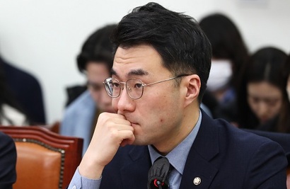 김남국 의원이 수십억 원의 가상자산을 투자 및 보유했다는 사실이 알려지면서 논란이 일고 있다. 김 의원은 논란이 커지자 14일 더불어민주당을 탈당했다. 사진=박은숙 기자