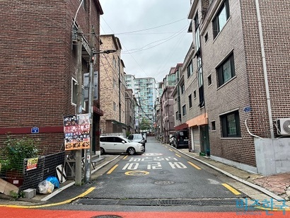 2011년 방사선이 검출된 서울시 노원구 월계동 도로. 방사선이 검출된 도로는 철거됐고, 당시 살던 주민들은 대부분 이곳을 떠났다고 한다. 사진=전다현 기자