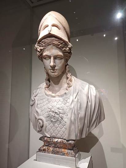 전쟁의 여신 아테나(미네르바)상. 기원전 430년에 만든 그리스 원작을 로마 시대에 복제한 작품이다. 사진=구완회 제공