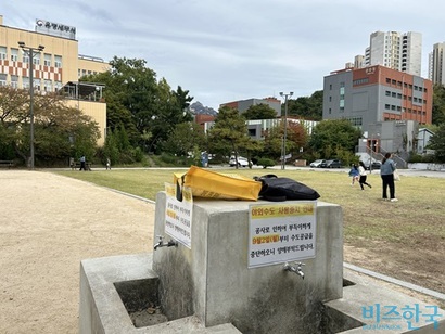 서울시는 은평구 녹번동 서울혁신파크 부지에 웹툰, 미디어 분야 거점 ‘창조타운’을 조성하는 계획을 발표했다. 서울혁신파크는 2023년 말 운영 종료돼 현재는 세무서, 지구대 등의 임시 청사로 쓰인다. 사진=강은경 기자