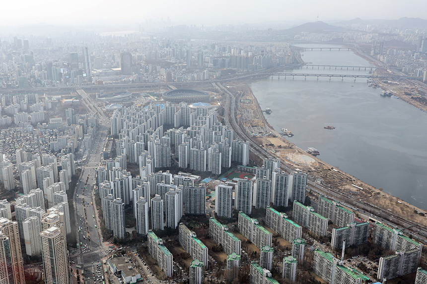 [부동산 인사이트] 꿈틀대는 부동산 시장, 어떻게 대응할까